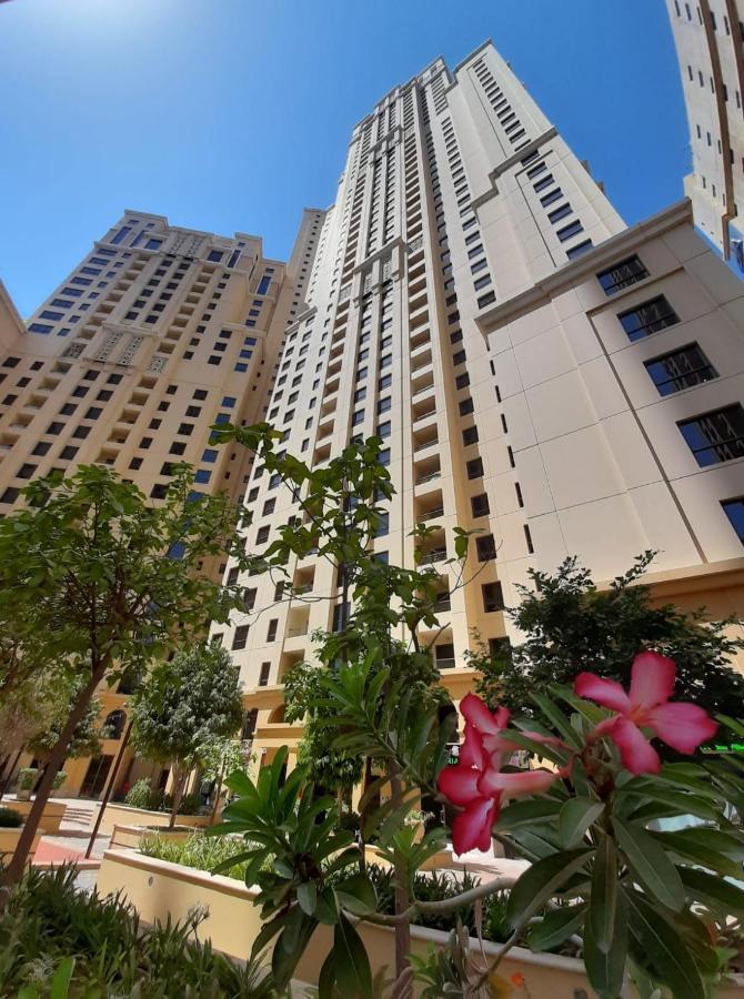 La Buena Vida Holiday Homes - Beach Front Very Spacious, Luxe And Modern 3 Bedroom With Full Kitchen In Jbr , 3 Min To The Jbr Beach Dubai Marina And Tram Station ภายนอก รูปภาพ