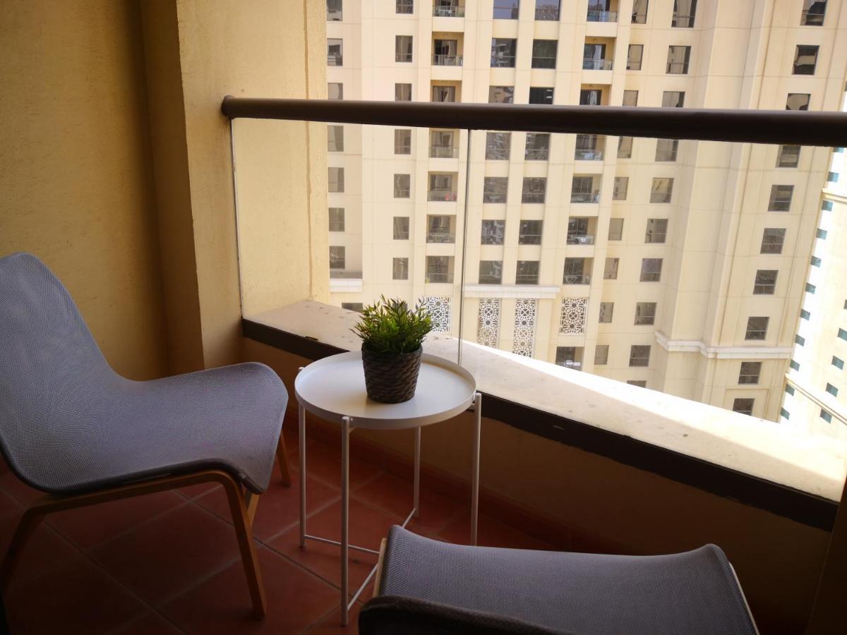 La Buena Vida Holiday Homes - Beach Front Very Spacious, Luxe And Modern 3 Bedroom With Full Kitchen In Jbr , 3 Min To The Jbr Beach Dubai Marina And Tram Station ภายนอก รูปภาพ