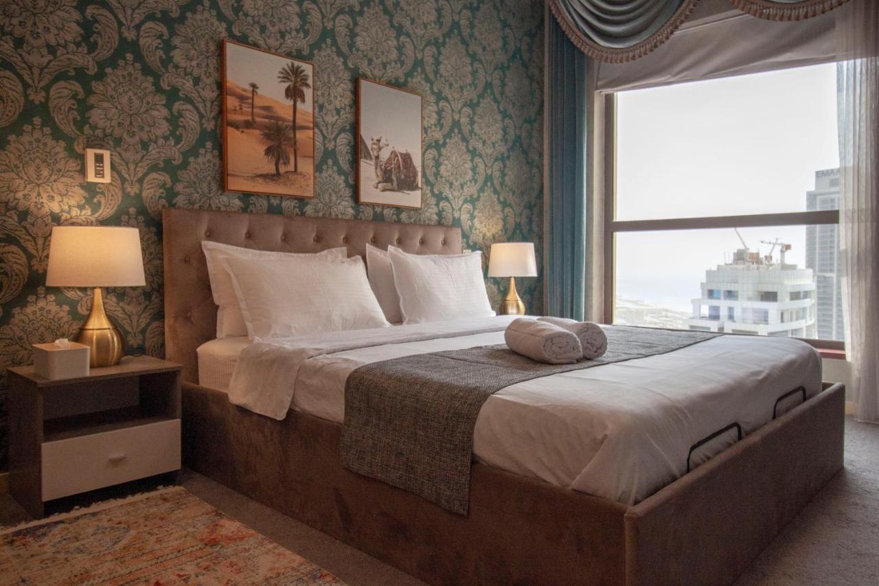 La Buena Vida Holiday Homes - Beach Front Very Spacious, Luxe And Modern 3 Bedroom With Full Kitchen In Jbr , 3 Min To The Jbr Beach Dubai Marina And Tram Station ภายนอก รูปภาพ