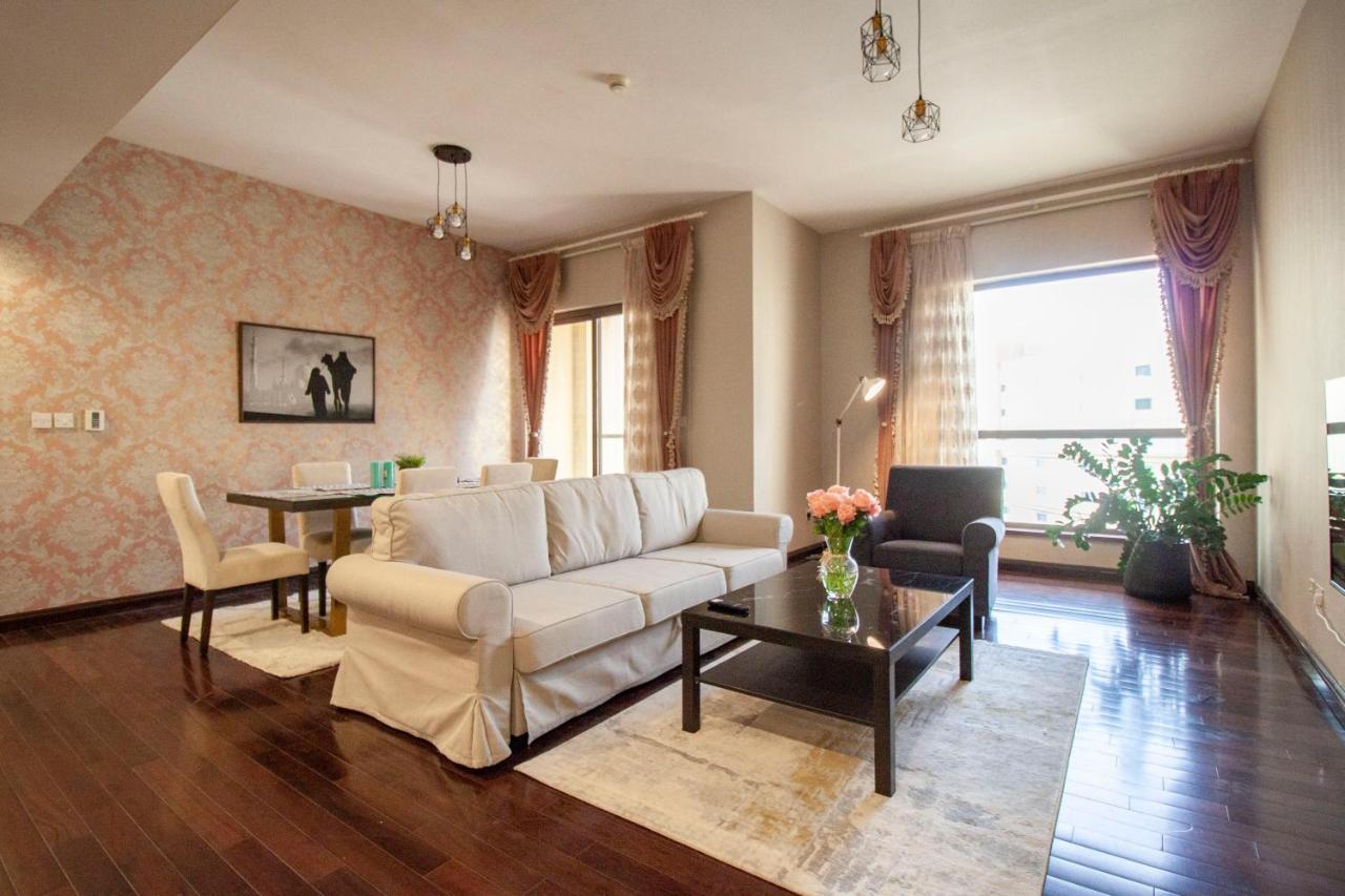 La Buena Vida Holiday Homes - Beach Front Very Spacious, Luxe And Modern 3 Bedroom With Full Kitchen In Jbr , 3 Min To The Jbr Beach Dubai Marina And Tram Station ภายนอก รูปภาพ